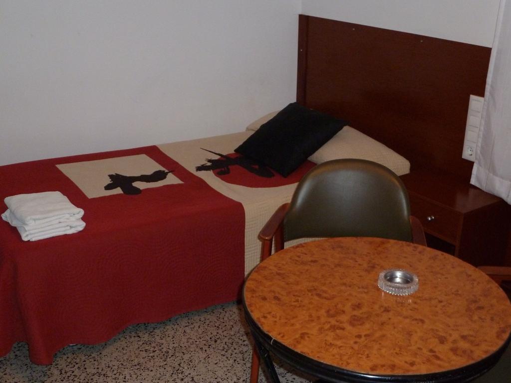 Restaurant Fonda Giralt Ξενοδοχείο Amer Δωμάτιο φωτογραφία